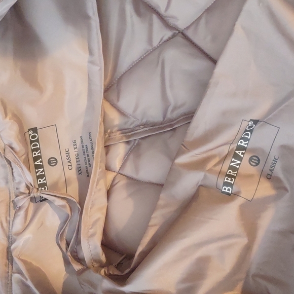 BERNARDO Neo Active Double Up Hooded Puffer Size XXL - Picture 9 of 16